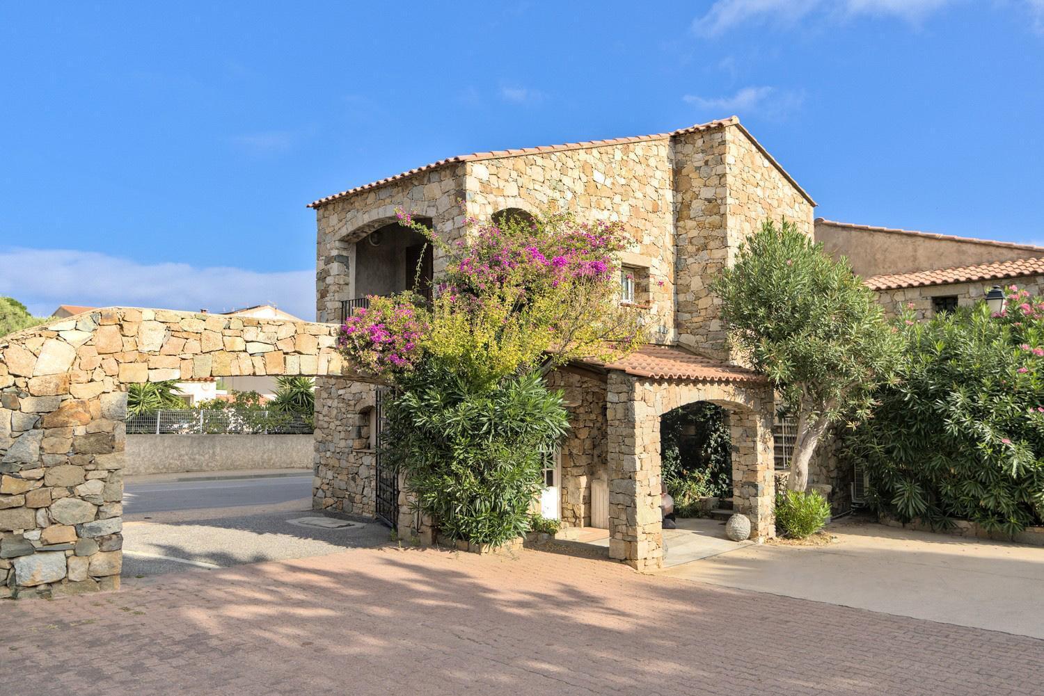 Hotel Casa Rossa & Spa LʼÎle-Rousse Eksteriør bilde